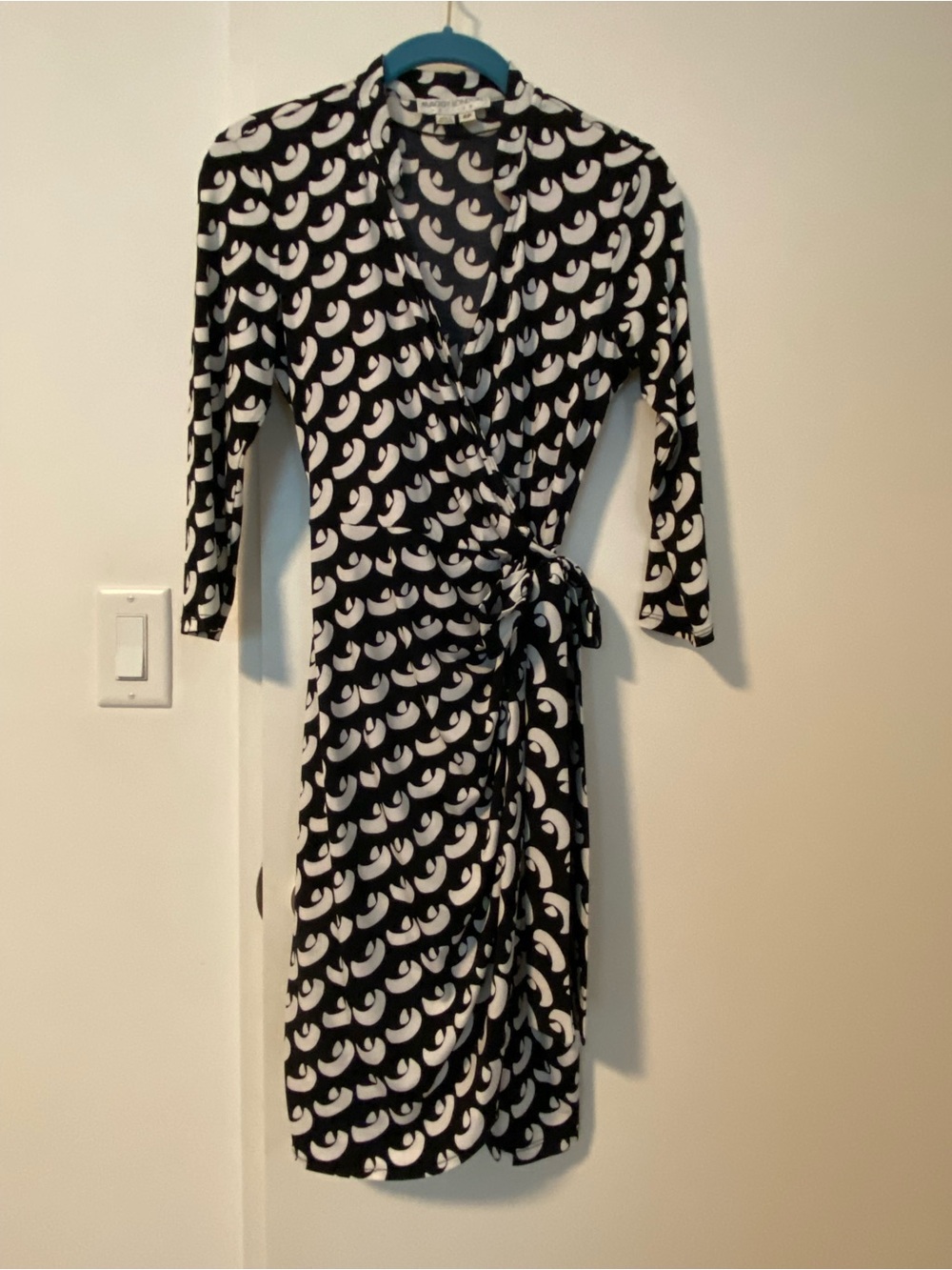 Maggy London Black and White 3/4-Sleeve Wrap Dress